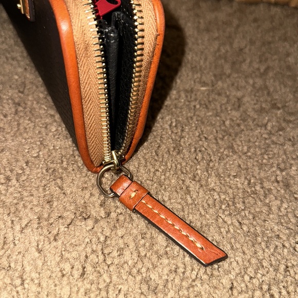 Dooney & Burke - Black Wallet - Picture 5 of 8